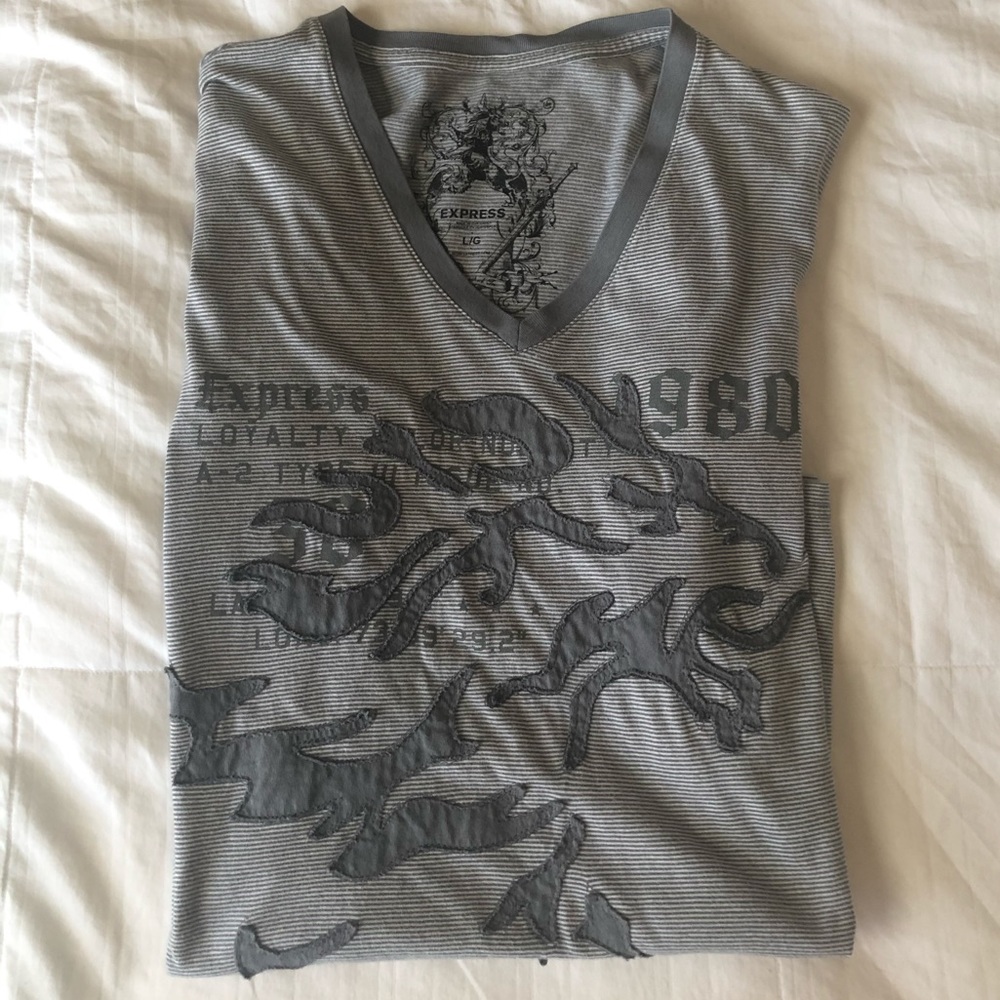 MENS: Express size L designer t shirt with logo